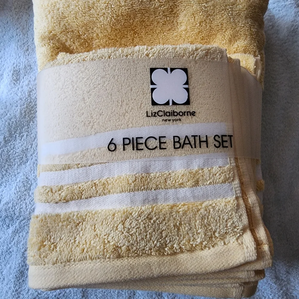 Liz Claiborne Yellow 6-Piece Kids Bath Set